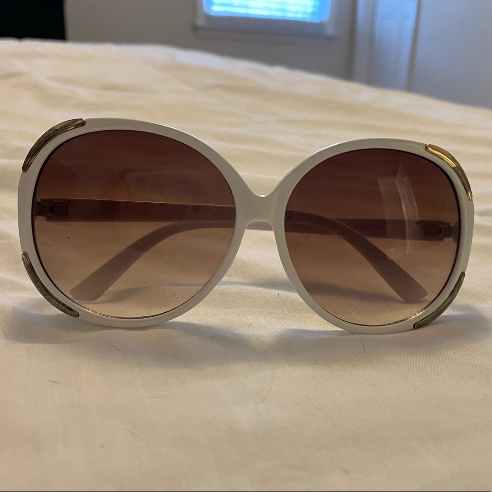 White Round Sunglasses